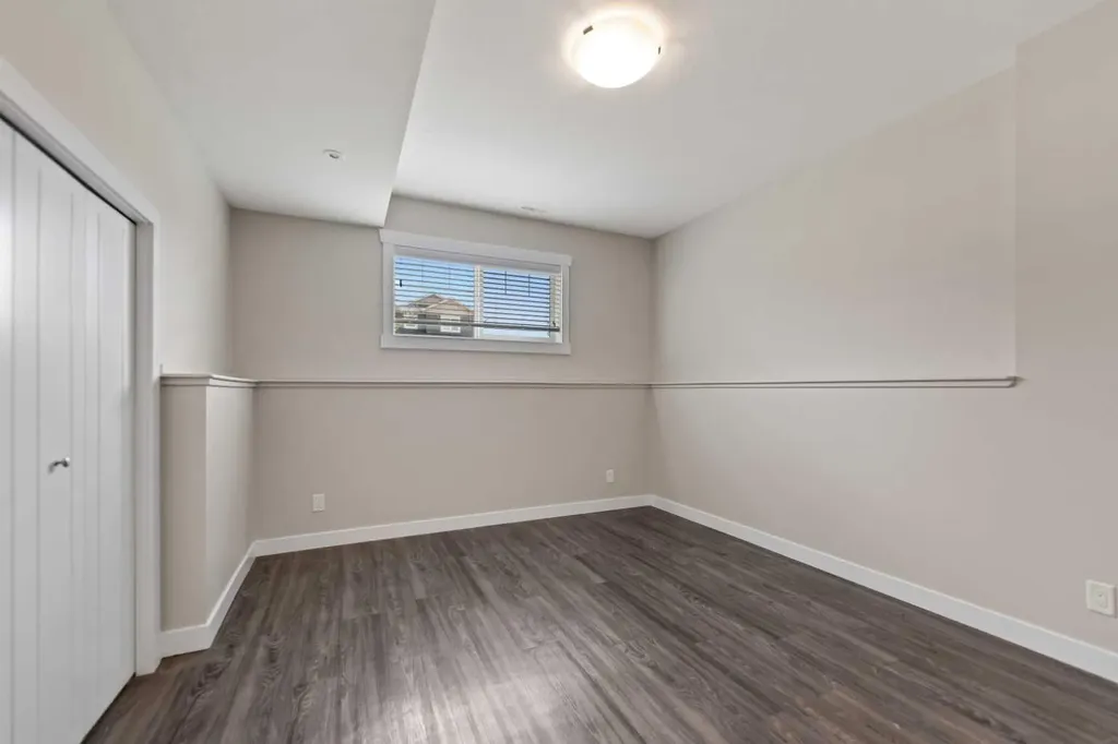 46 Village Crescent Red Deer AB T4R 0P3