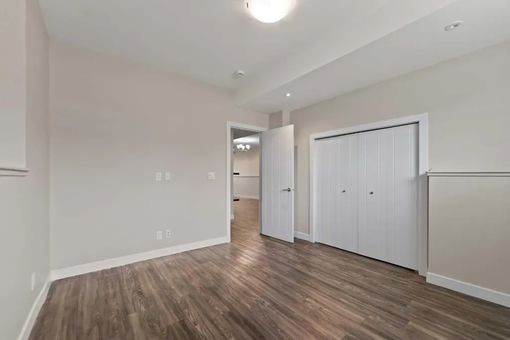 46 Village Crescent Red Deer AB T4R 0P3