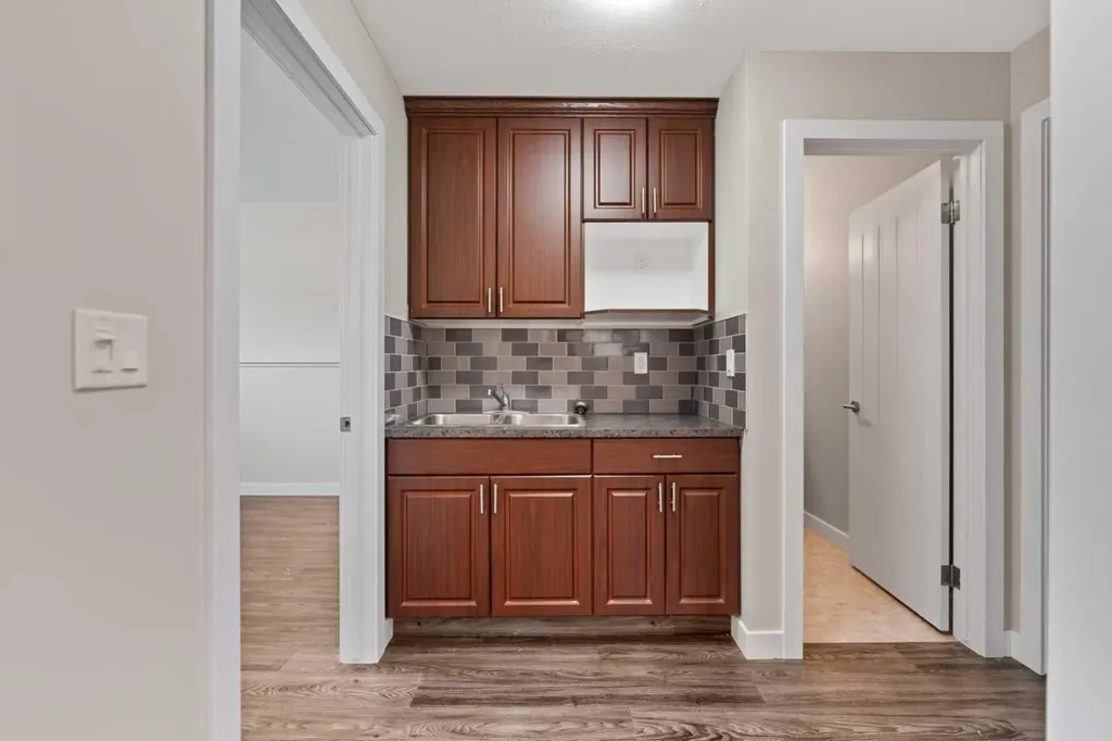 46 Village Crescent Red Deer AB T4R 0P3