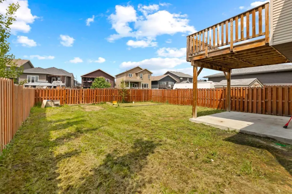 46 Village Crescent Red Deer AB T4R 0P3