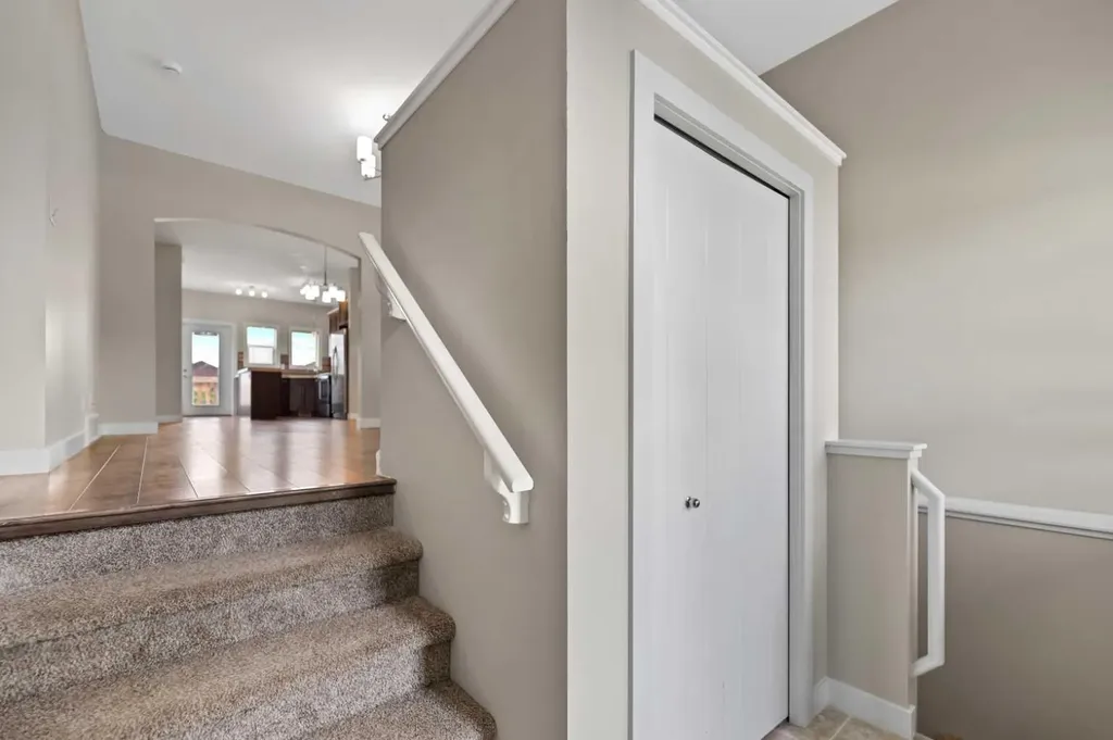 46 Village Crescent Red Deer AB T4R 0P3
