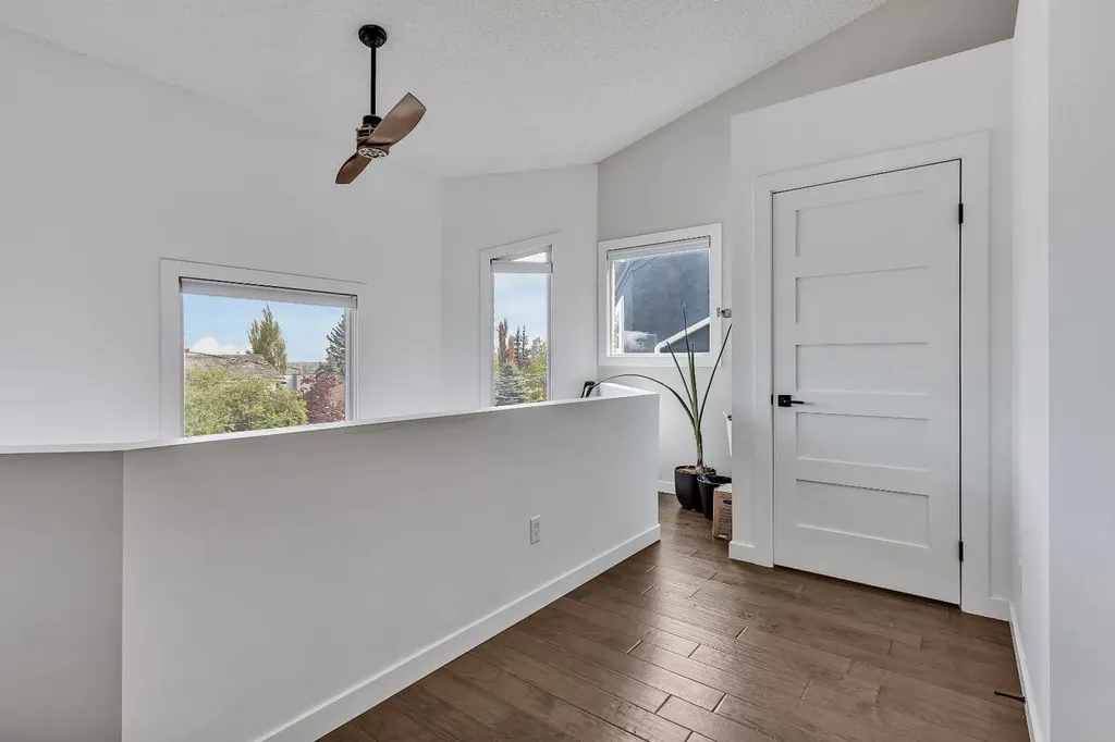 2033 21 Avenue SW Calgary AB T2T 0N8