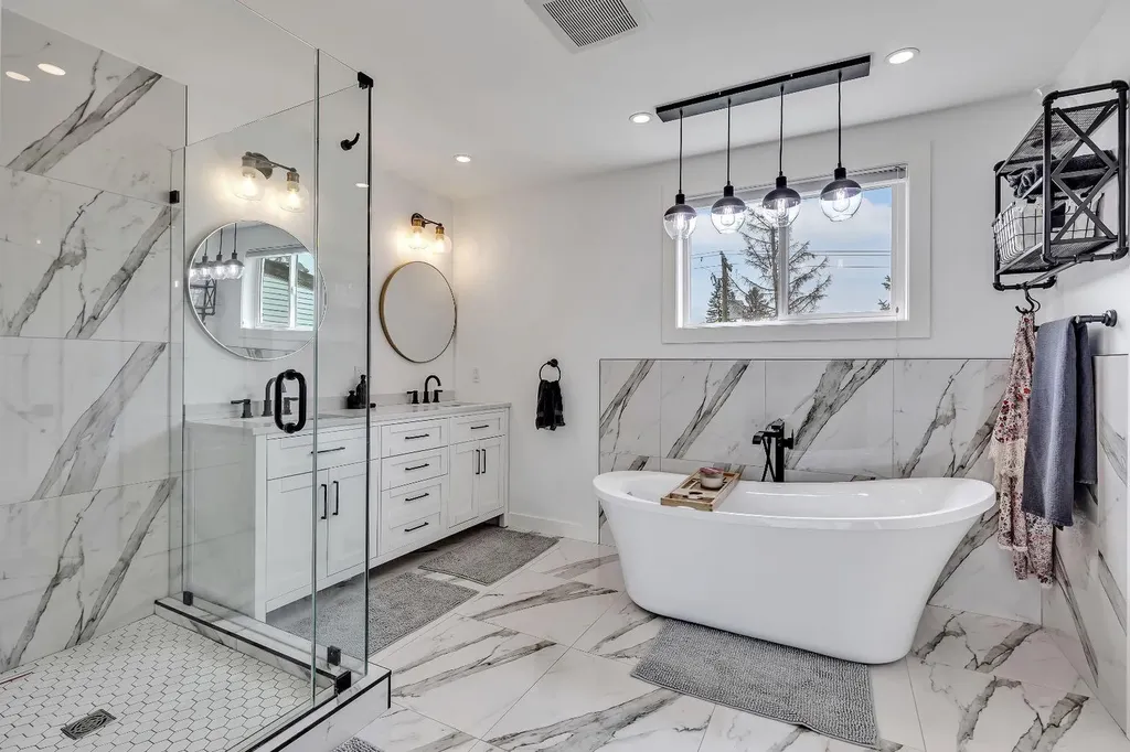 2033 21 Avenue SW Calgary AB T2T 0N8