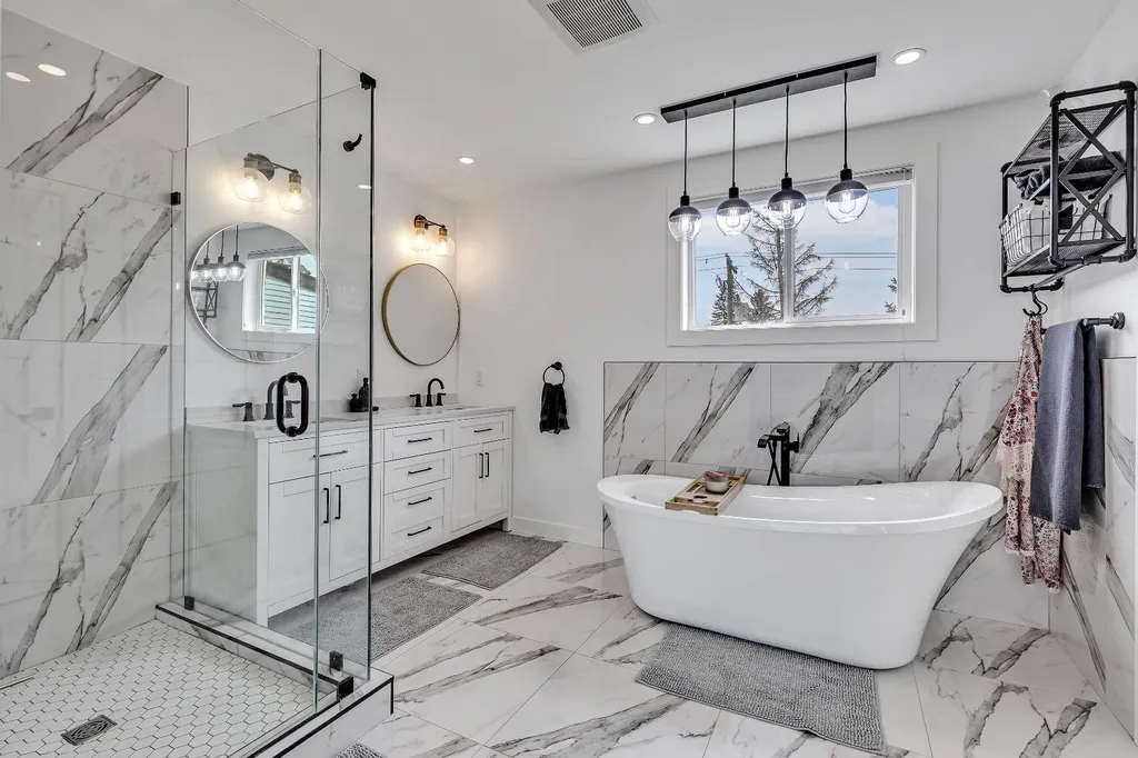2033 21 Avenue SW Calgary AB T2T 0N8