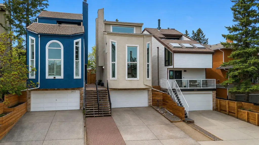 2033 21 Avenue SW Calgary AB T2T 0N8