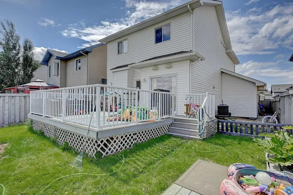 8821 88 Street Grande Prairie AB T8X0G9