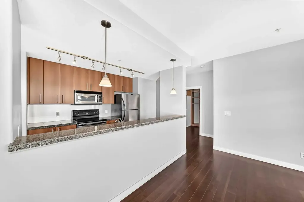 1010 Centre Avenue NE Calgary AB T2E 4M6