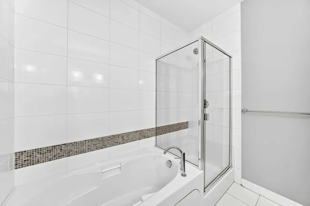 1010 Centre Avenue NE Calgary AB T2E 4M6