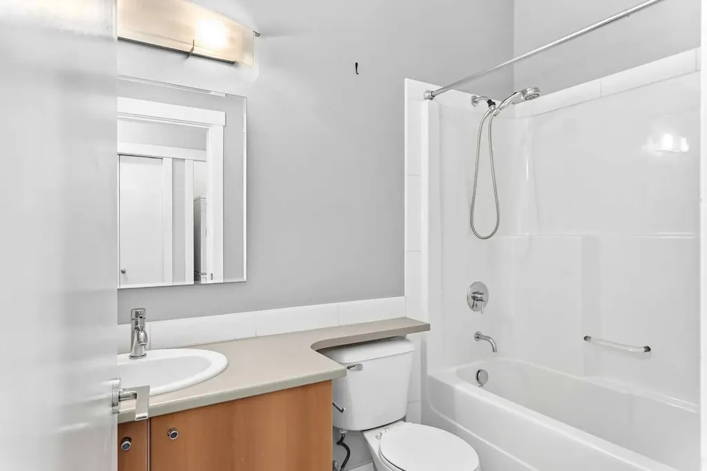 1010 Centre Avenue NE Calgary AB T2E 4M6