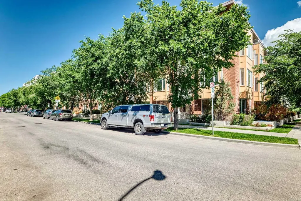 1010 Centre Avenue NE Calgary AB T2E 4M6