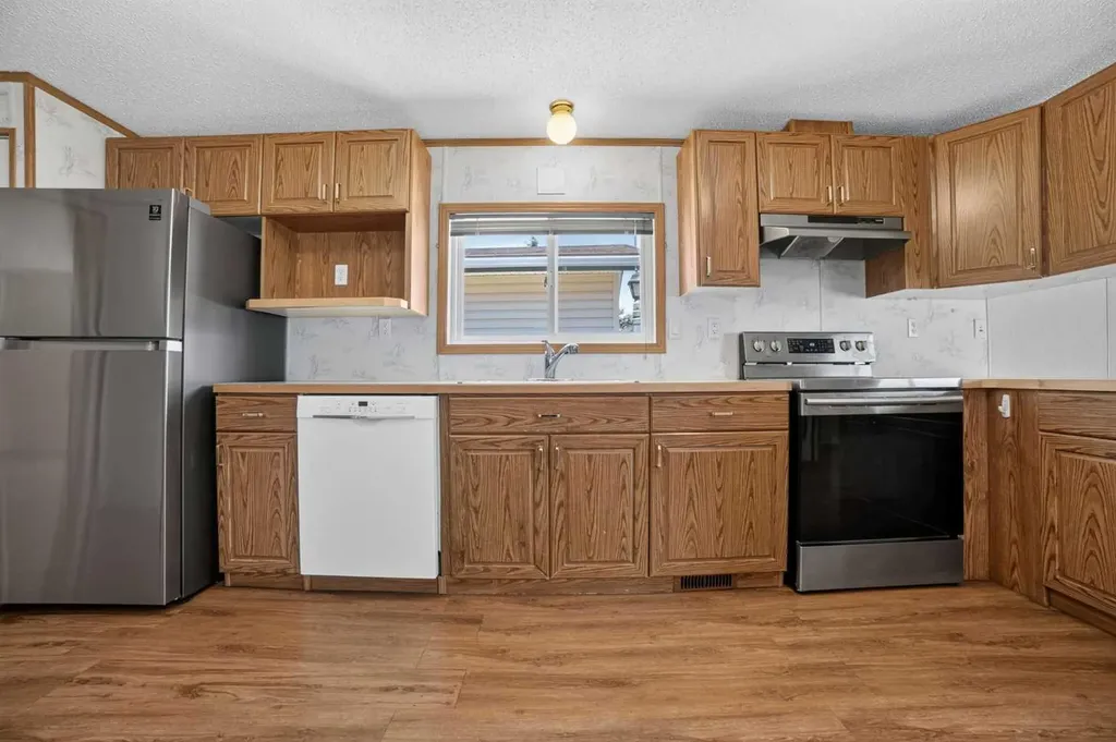 3240 29 Street S Lethbridge AB T1K 7J9
