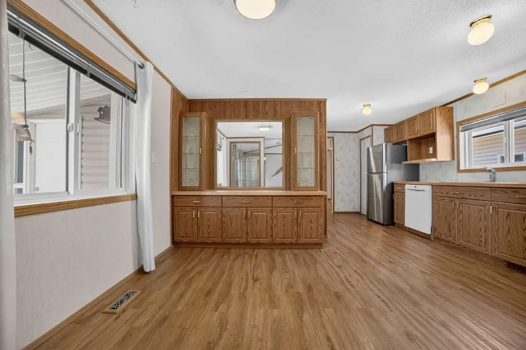 3240 29 Street S Lethbridge AB T1K 7J9