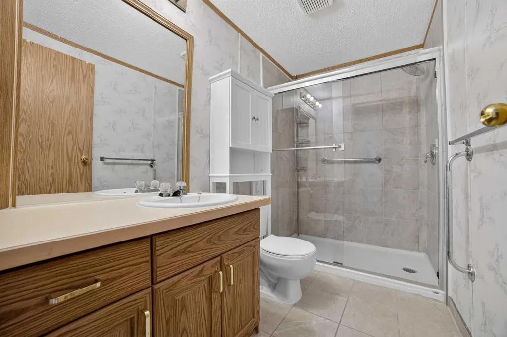 3240 29 Street S Lethbridge AB T1K 7J9