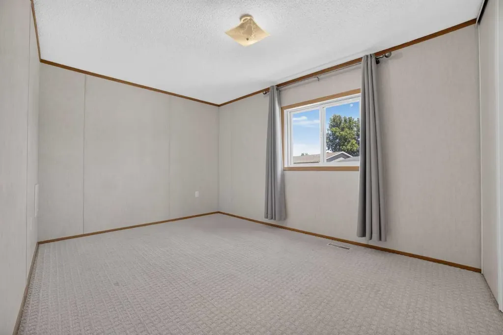 3240 29 Street S Lethbridge AB T1K 7J9