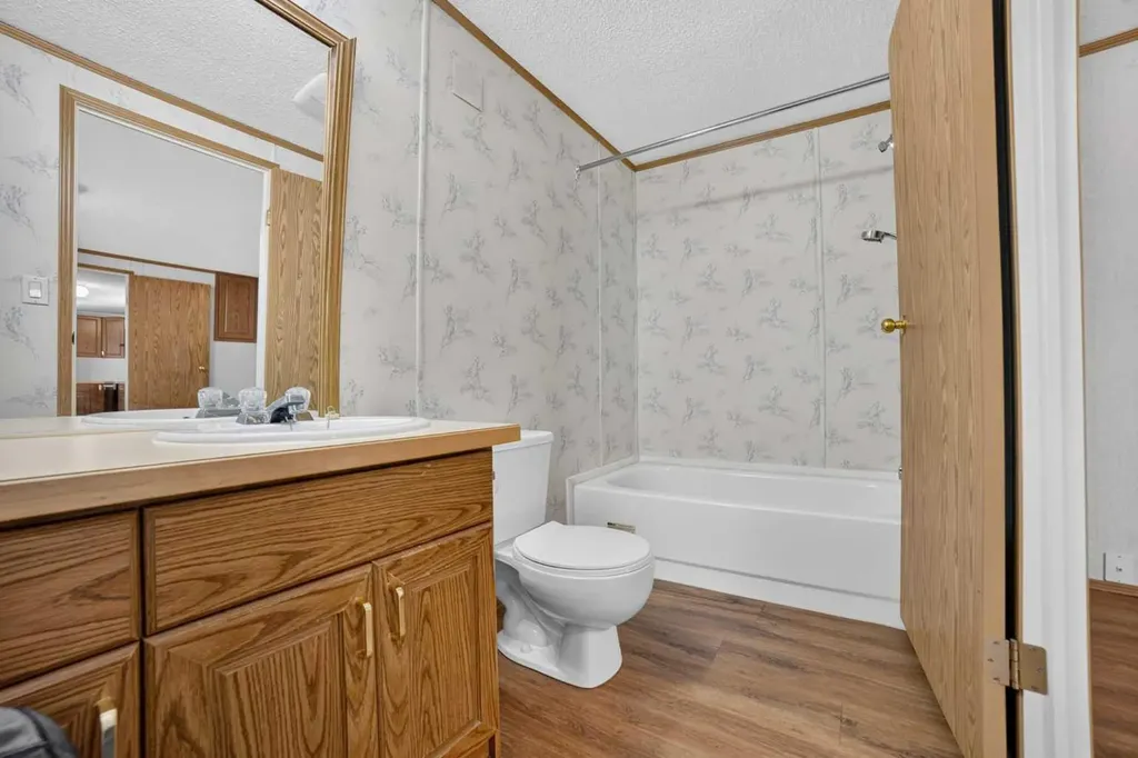 3240 29 Street S Lethbridge AB T1K 7J9