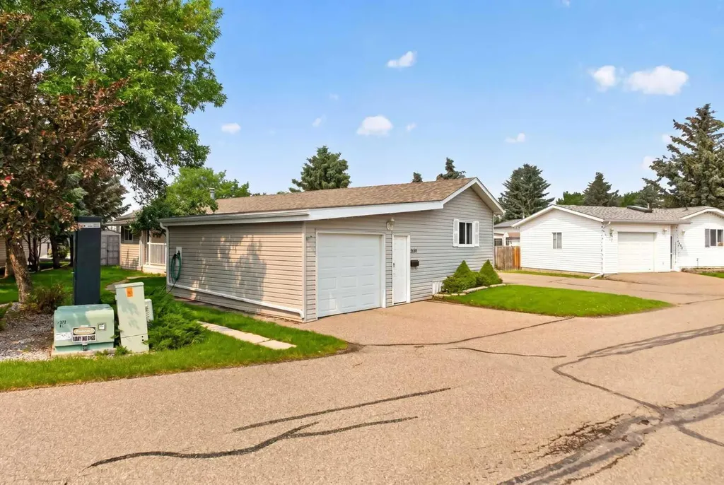 3240 29 Street S Lethbridge AB T1K 7J9
