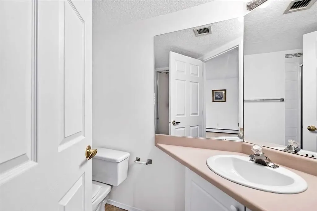 3000 Sienna Park Green SW Calgary AB T3H 3N7