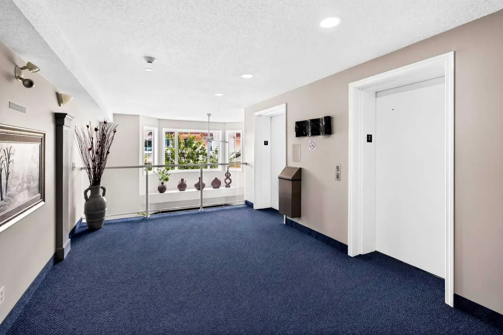 3205 Sienna Park Green SW Calgary AB T3H 3N7