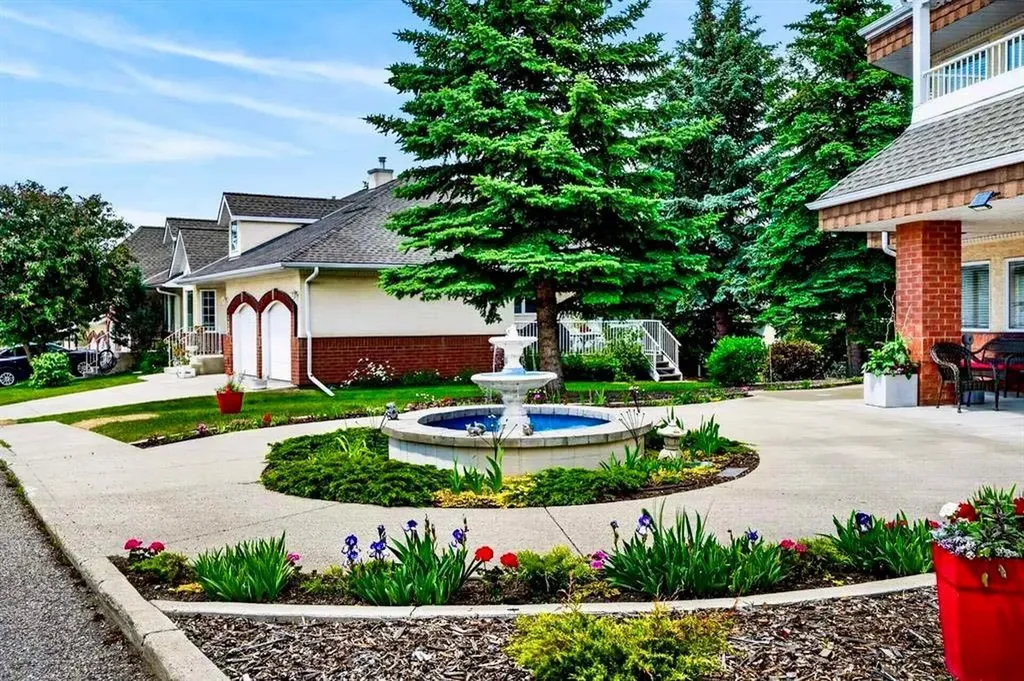 3205 Sienna Park Green SW Calgary AB T3H 3N7