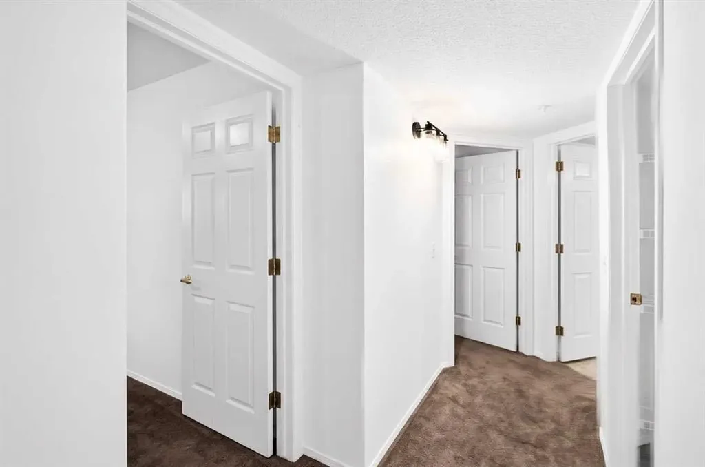 3000 Sienna Park Green SW Calgary AB T3H 3N7