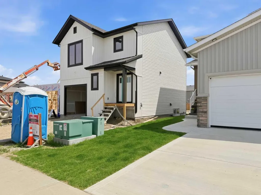 130 Norseman Close Penhold AB T4G 0G5