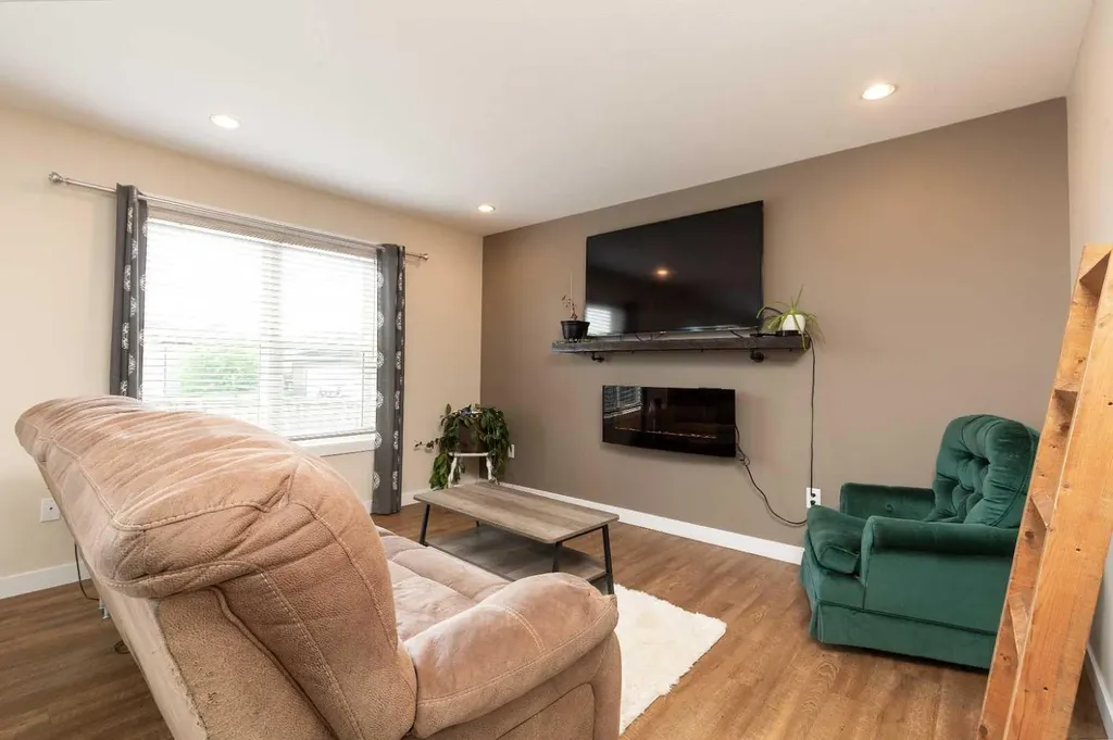 302 Sundance Drive Coalhurst AB T0L 0V0