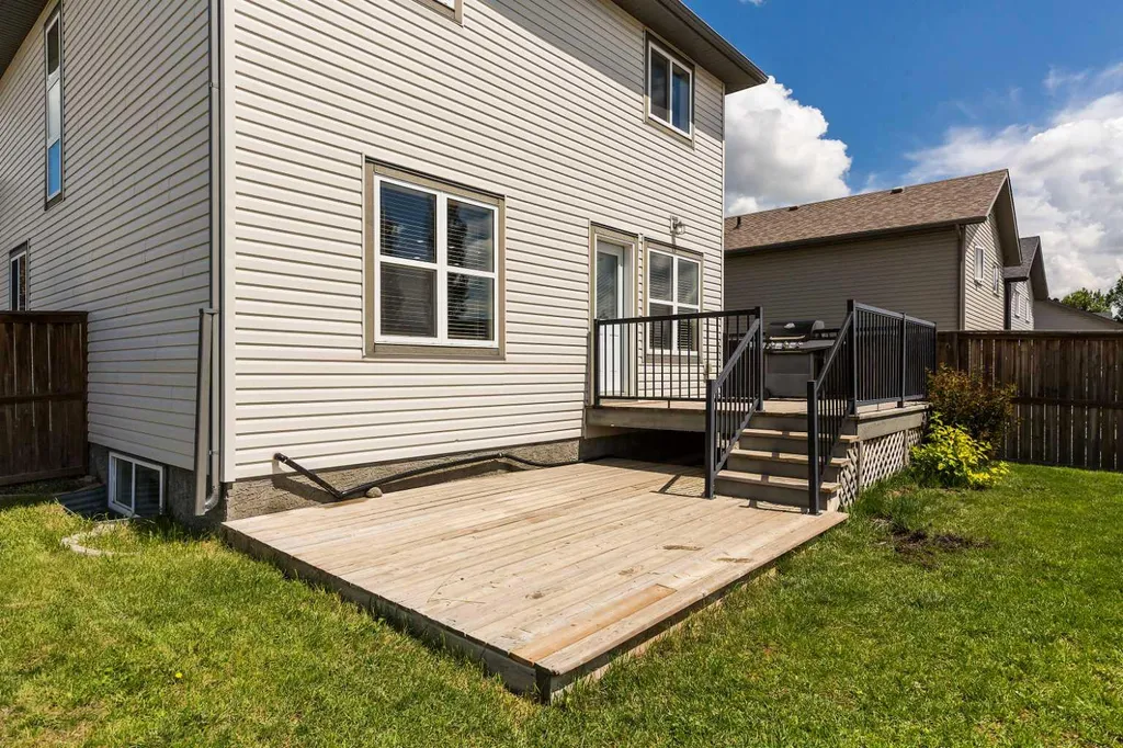 302 Sundance Drive Coalhurst AB T0L 0V0