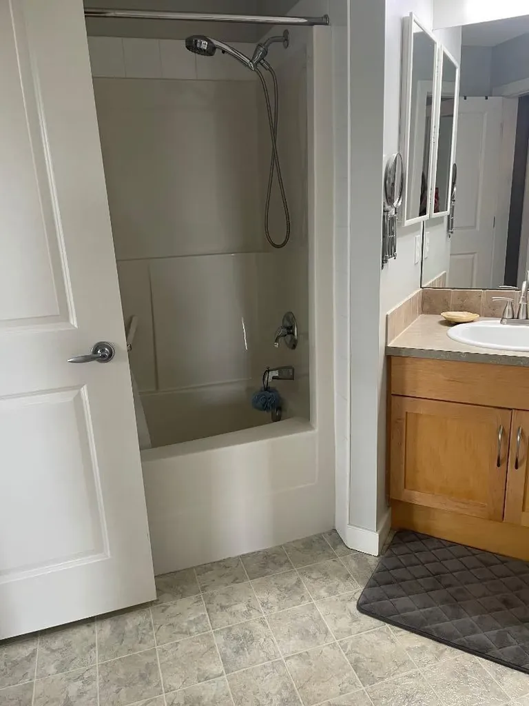 2233 34 Avenue SW Calgary AB T2T 6N2