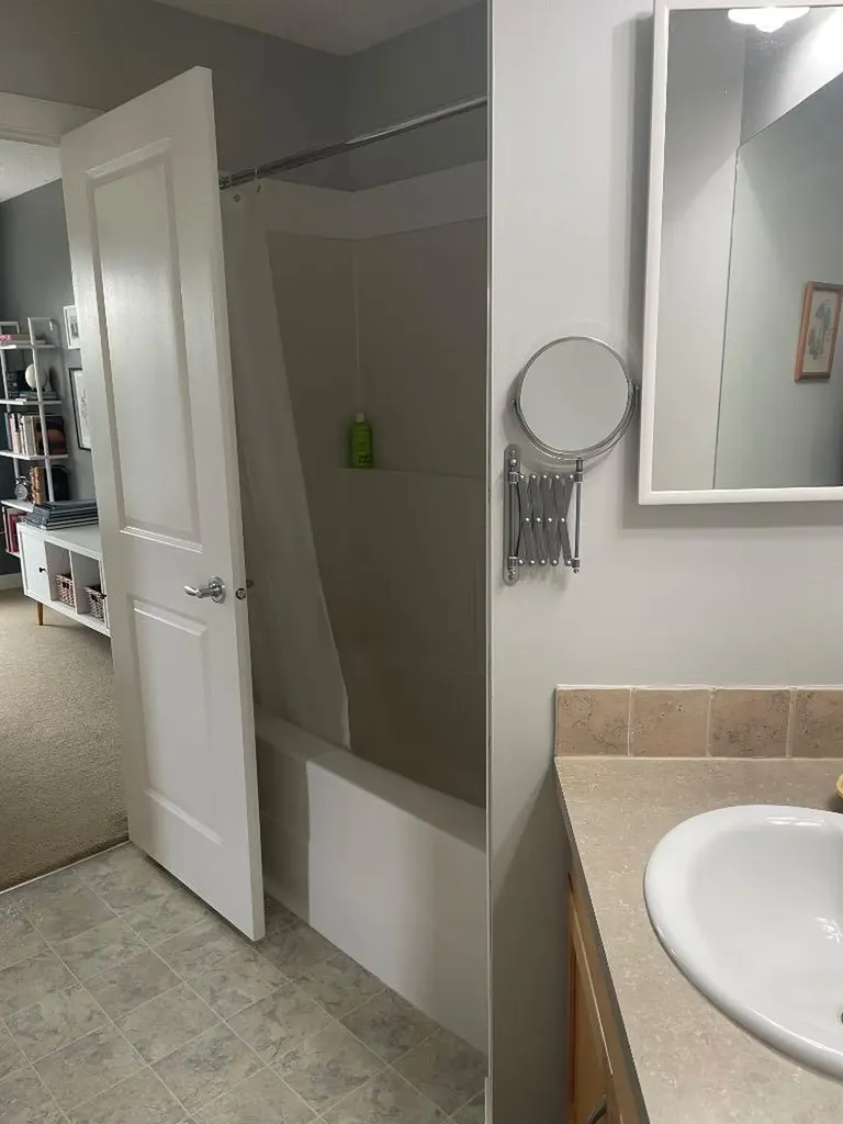 2233 34 Avenue SW Calgary AB T2T 6N2