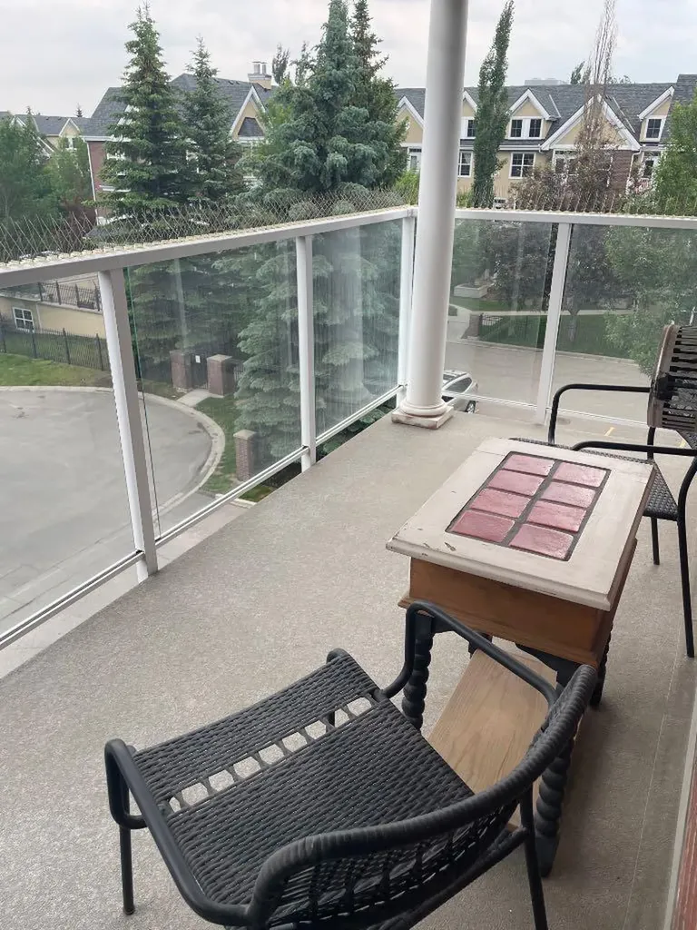 2233 34 Avenue SW Calgary AB T2T 6N2