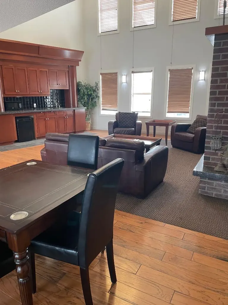 2233 34 Avenue SW Calgary AB T2T 6N2