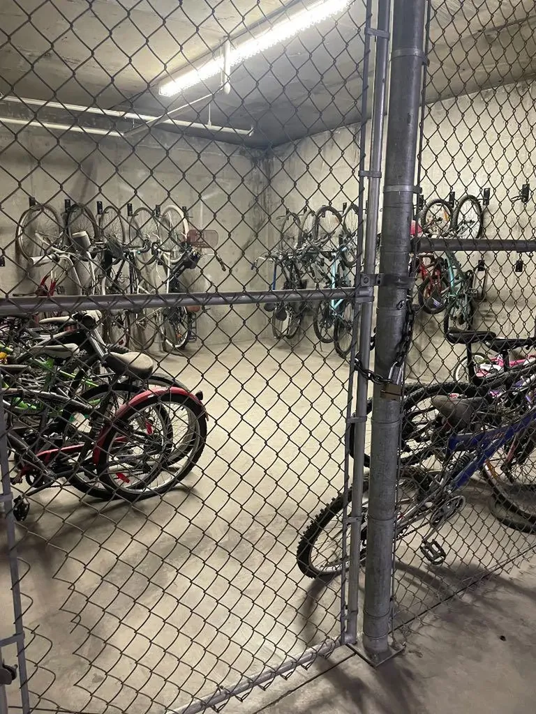 2233 34 Avenue SW Calgary AB T2T 6N2
