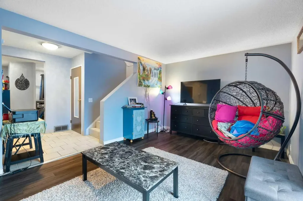 20 Falbury Crescent NE Calgary AB T3J 1L7