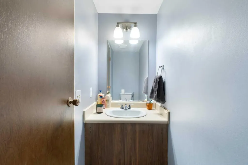 20 Falbury Crescent NE Calgary AB T3J 1L7