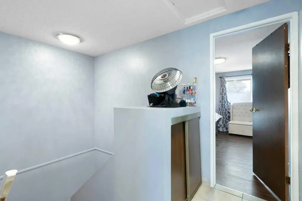 20 Falbury Crescent NE Calgary AB T3J 1L7