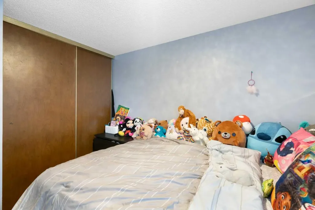 20 Falbury Crescent NE Calgary AB T3J 1L7