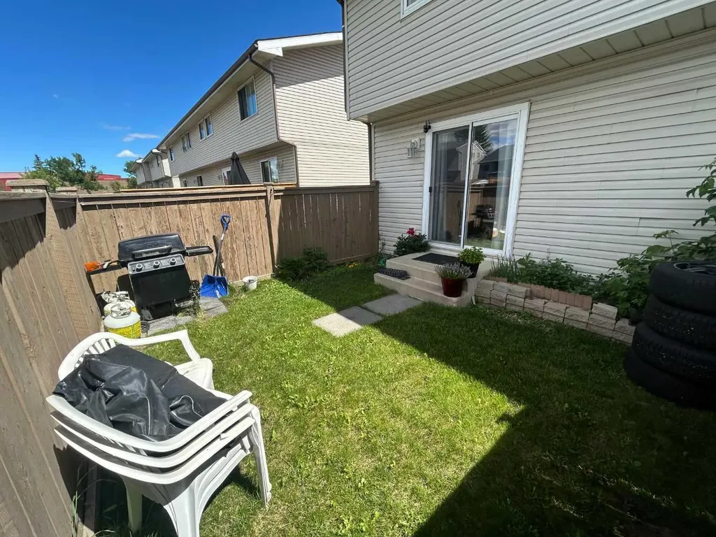 20 Falbury Crescent NE Calgary AB T3J 1L7