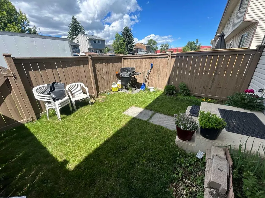 20 Falbury Crescent NE Calgary AB T3J 1L7