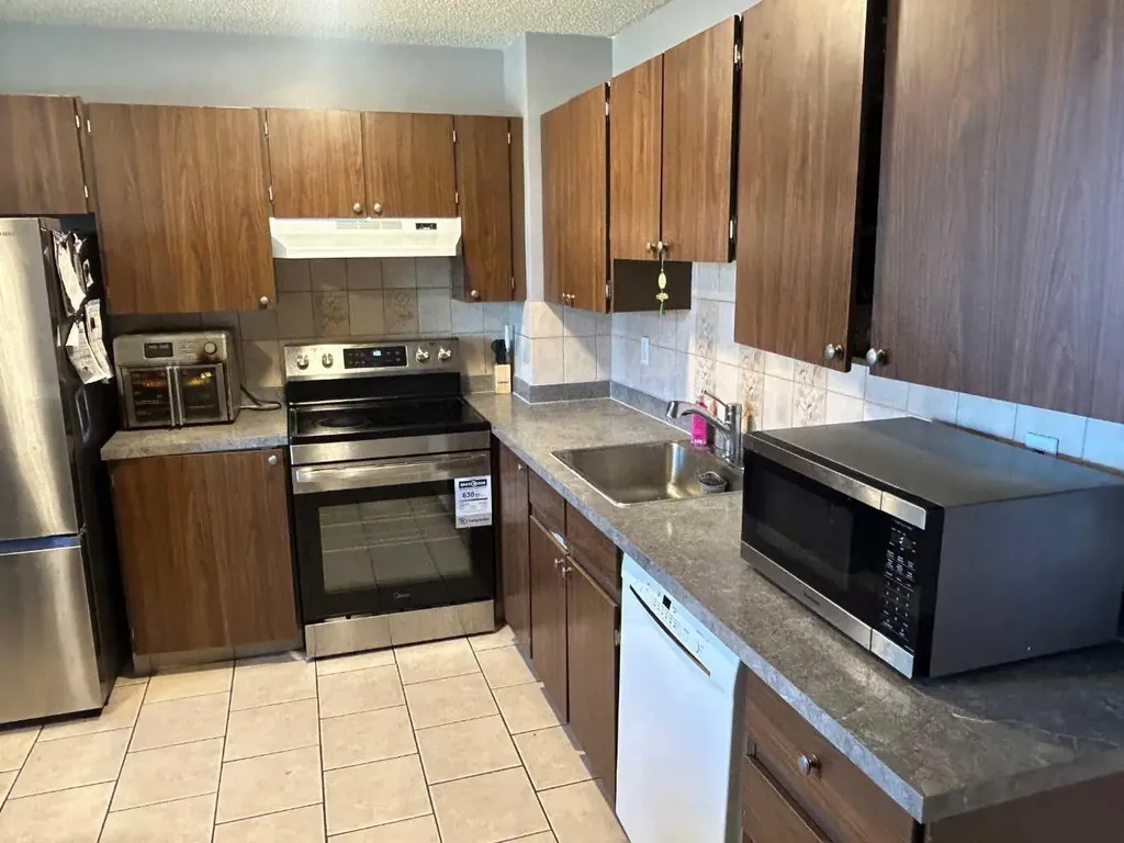 20 Falbury Crescent NE Calgary AB T3J 1L7