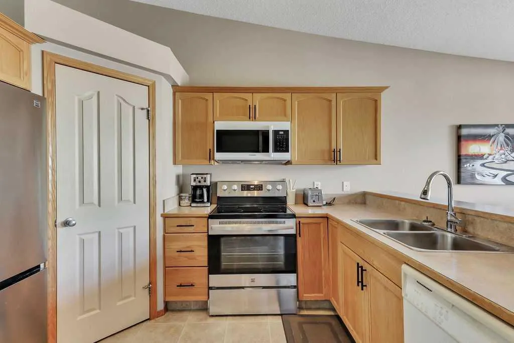23 Jacobs Close Red Deer AB T4P 4C8