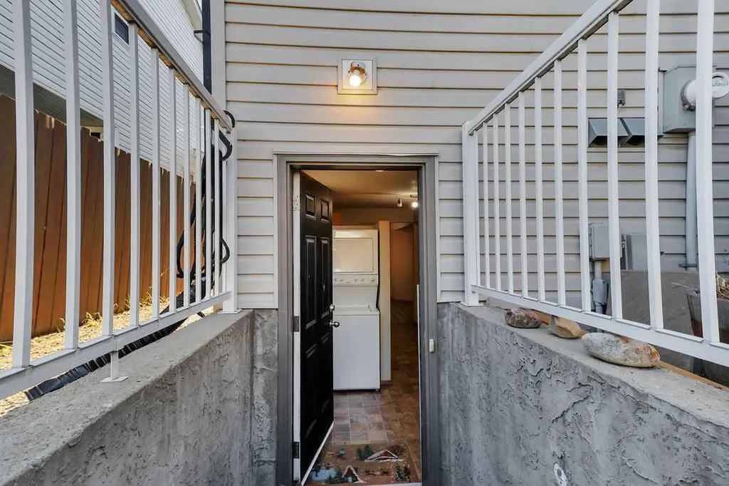 23 Jacobs Close Red Deer AB T4P 4C8