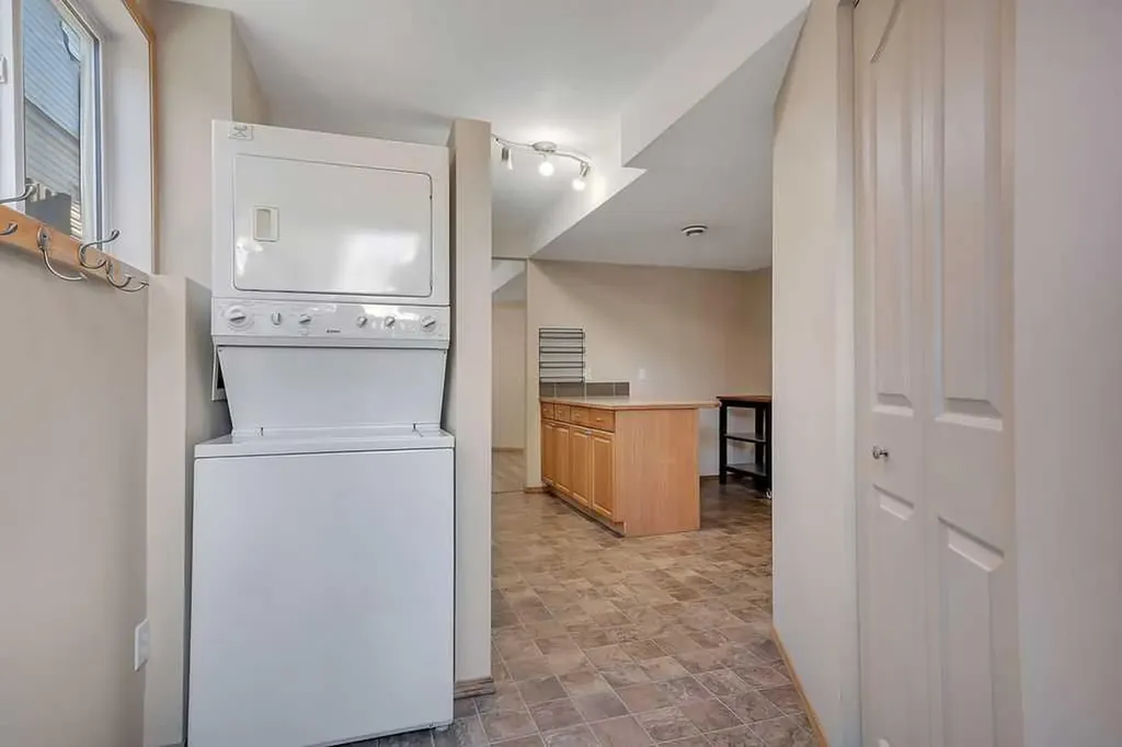 23 Jacobs Close Red Deer AB T4P 4C8