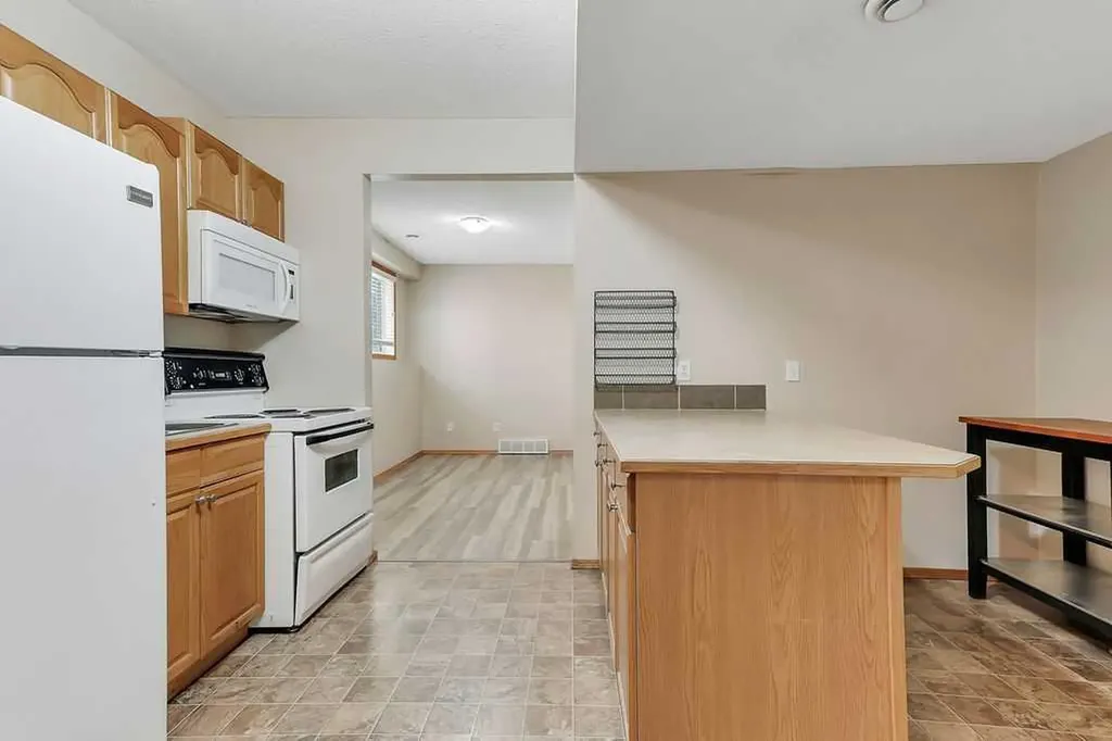 23 Jacobs Close Red Deer AB T4P 4C8