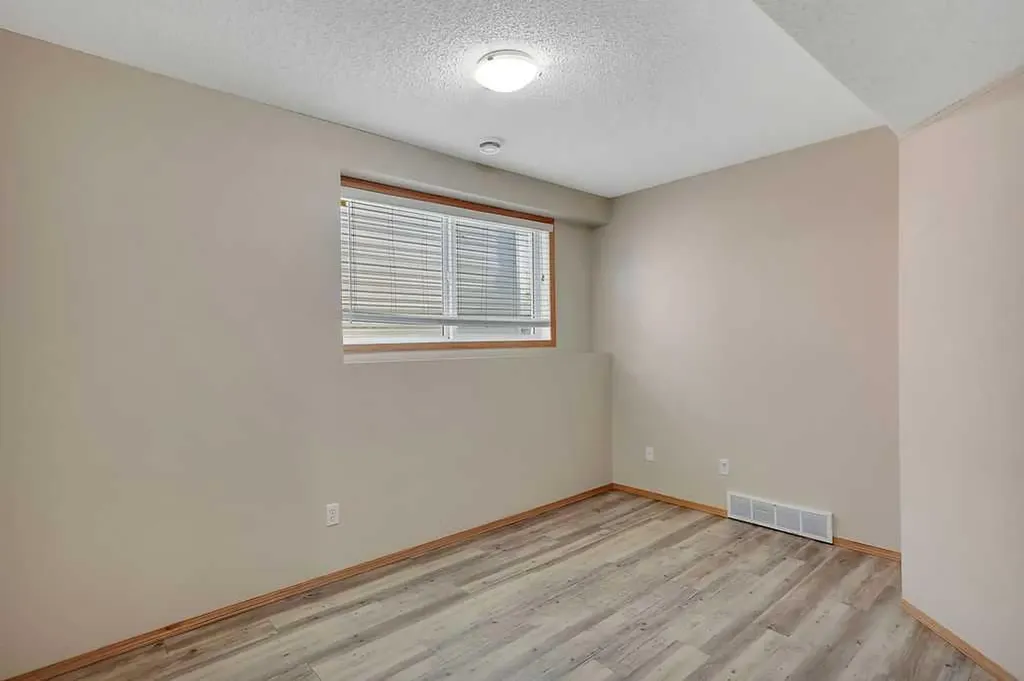 23 Jacobs Close Red Deer AB T4P 4C8