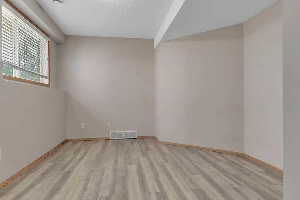 23 Jacobs Close Red Deer AB T4P 4C8