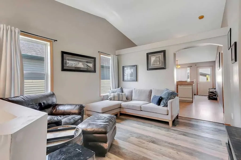 23 Jacobs Close Red Deer AB T4P 4C8