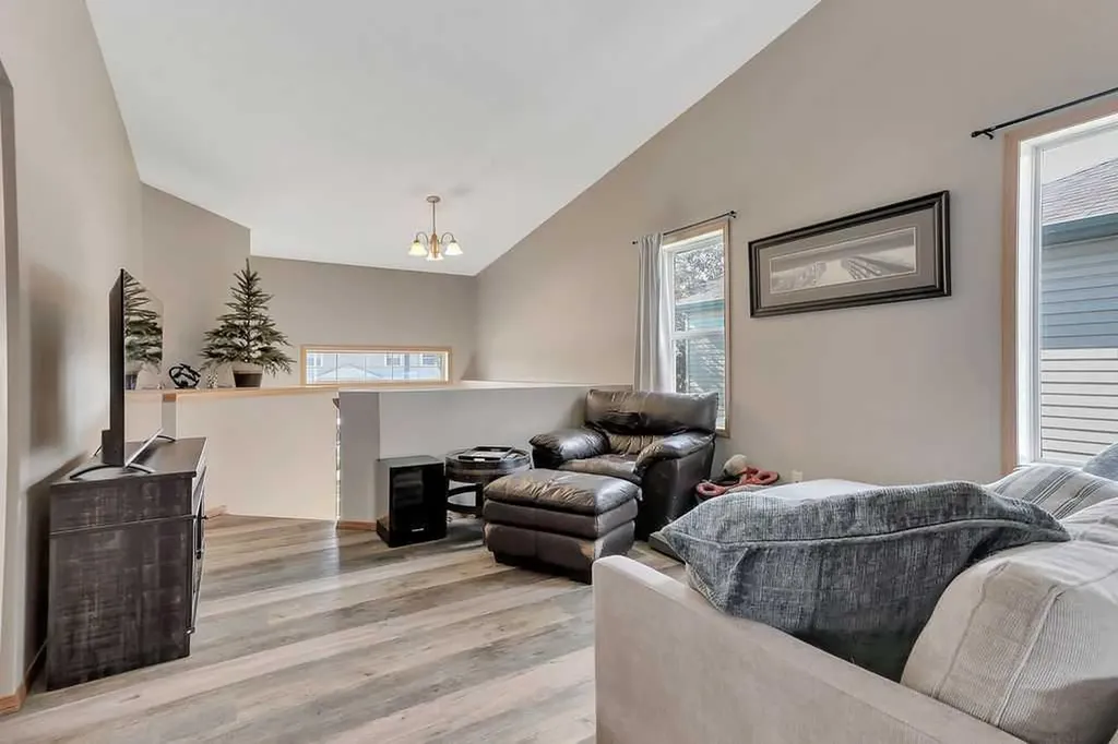 23 Jacobs Close Red Deer AB T4P 4C8