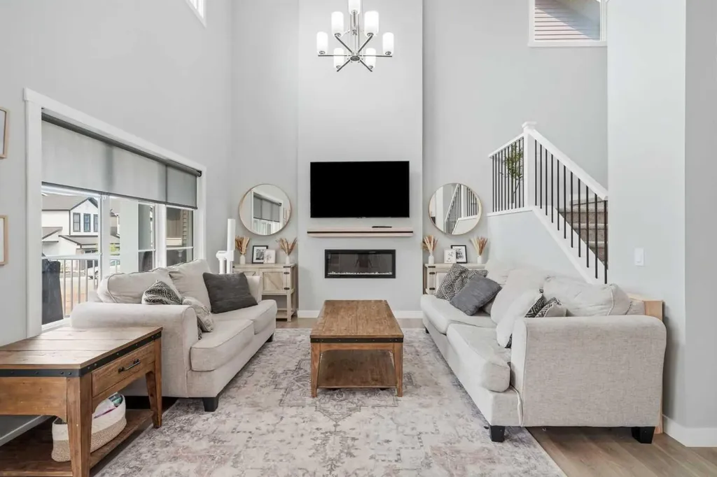 504 Creekrun Lane SW Airdrie AB T4B 5J9