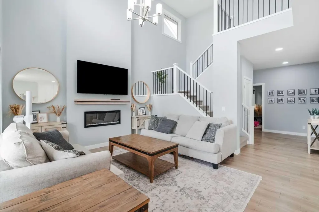 504 Creekrun Lane SW Airdrie AB T4B 5J9