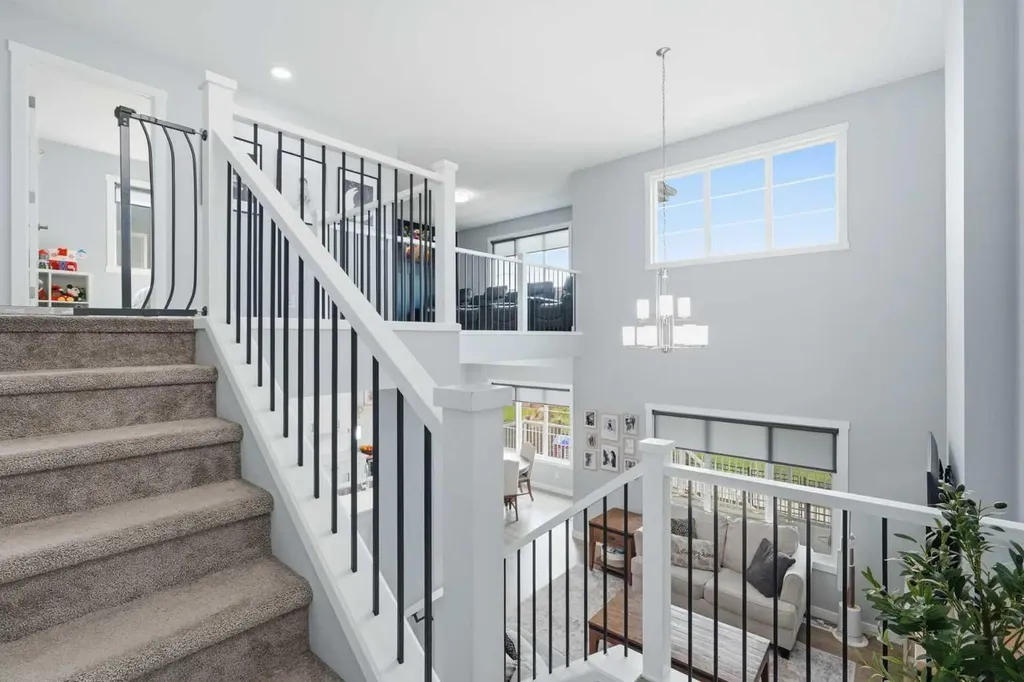 504 Creekrun Lane SW Airdrie AB T4B 5J9